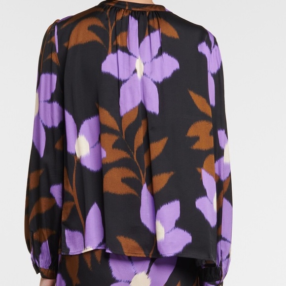 SOLD * VELVET by Graham + Spencer Isa Printed Blouse Size XL - Picture 5 of 16